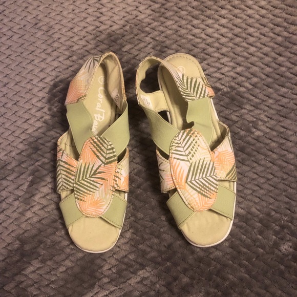 Coral Bay Shoes B Coral Bay Palm Tree Stretch Sandals Poshmark